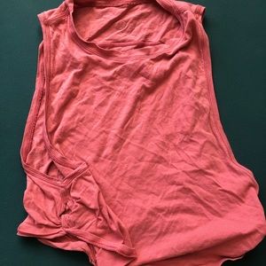 lululemon muscle crop, knotted